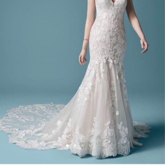 Maggie Sottero SIZE 14 unaltered Giana wedding Gown - Picture 3 of 4